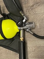 Attaches Nomad to EasyDive Option 1 tank valve